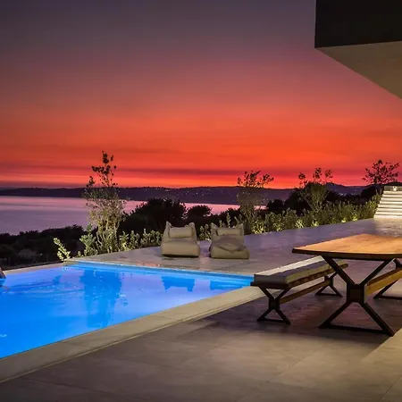 Oikos Boutique Residences Private Estate *