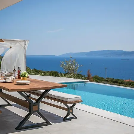 Oikos Boutique Residences Private Estate 빌라 Plateies