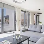 Oikos Boutique Residences Private Estate Πλατείες