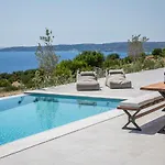 Βίλα Oikos Boutique Residences Private Estate