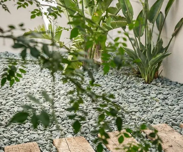 Oikos Boutique Residences Private Estate * Πλατείες