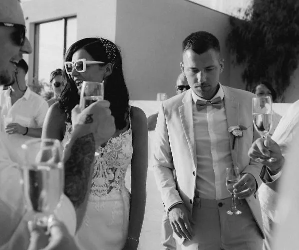 Oikos Boutique Residences Private Estate * Πλατείες