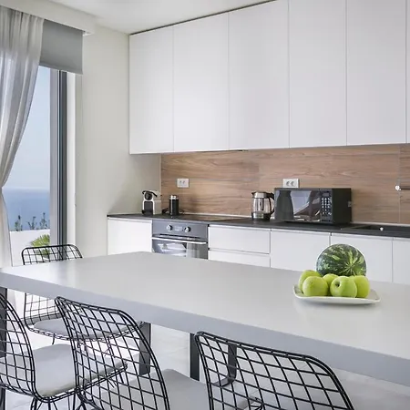Oikos Boutique Residences Plateies