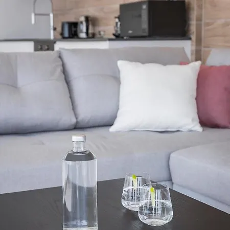 Oikos Boutique Residences Plateies